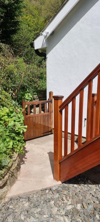 Modern And Spacious 2 Bedroom Apartment With Free Parking Llansantffraid Llansantffraid Glyn Ceiriog エクステリア 写真