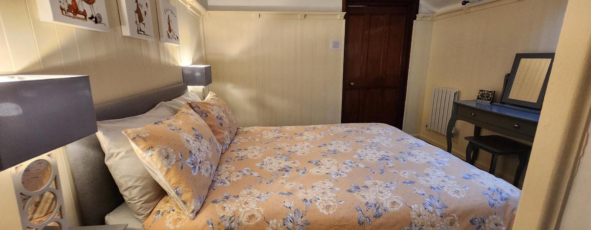 Modern And Spacious 2 Bedroom Apartment With Free Parking Llansantffraid Llansantffraid Glyn Ceiriog エクステリア 写真