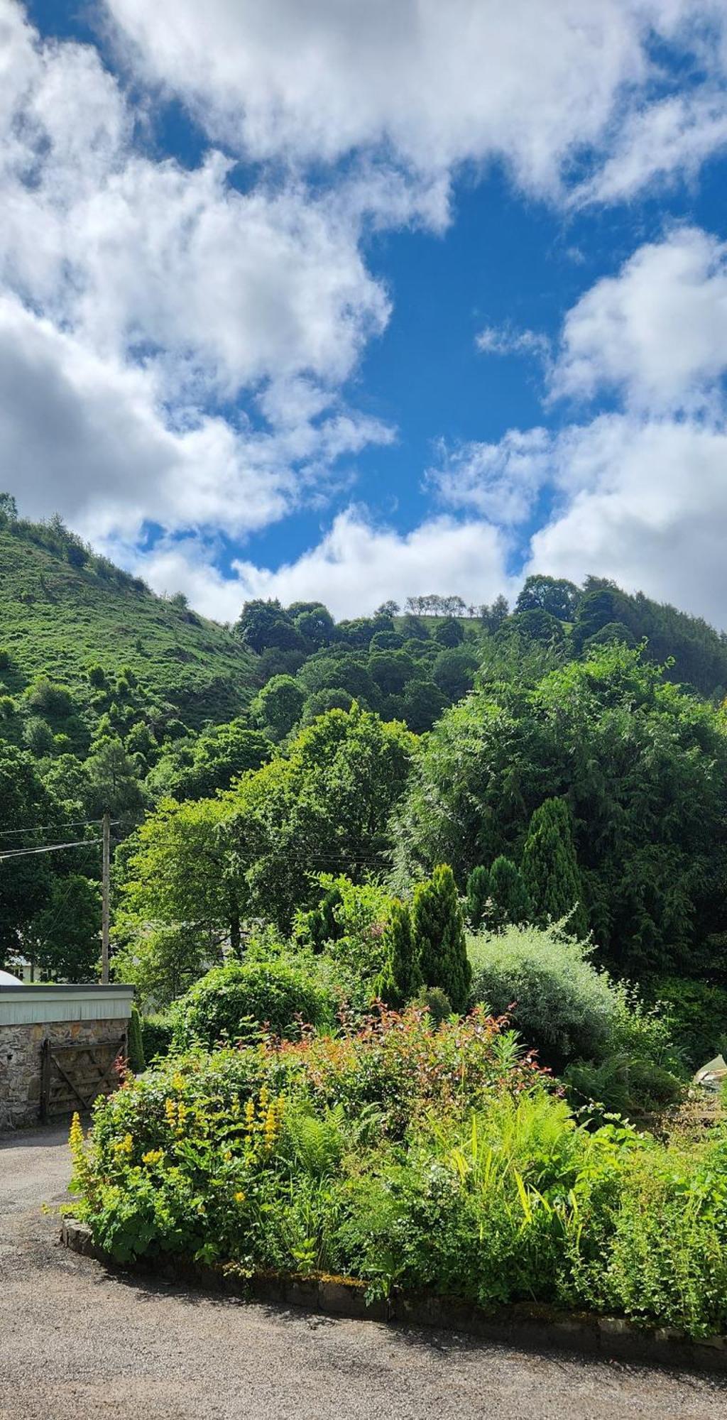Modern And Spacious 2 Bedroom Apartment With Free Parking Llansantffraid Llansantffraid Glyn Ceiriog エクステリア 写真